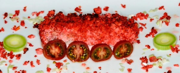 Ventresca de bonito a la provenzal de tomate seco. Foto: Armando Gallastegui